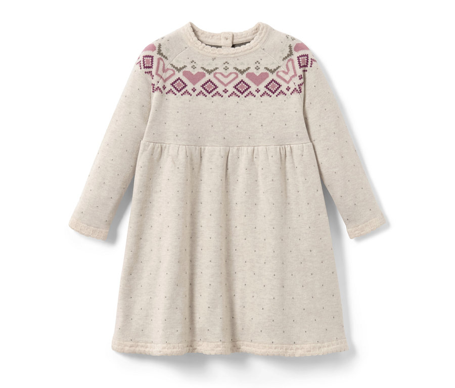 Detské pletené šaty s nórskym vzorom srdiečok a kosoštvorcov.