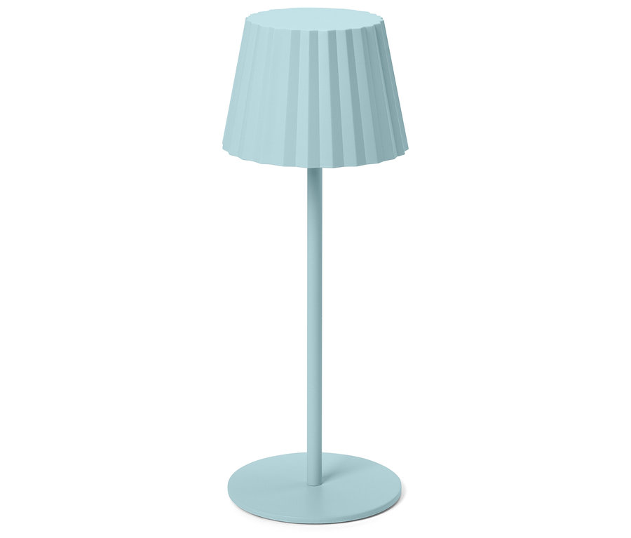 Jedna svetlomodrá stolná lampa stojaca na bielom pozadí.