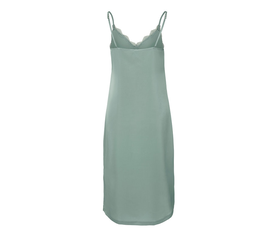 Pohľad zozadu na zelené negližé s čipkovaným lemom.