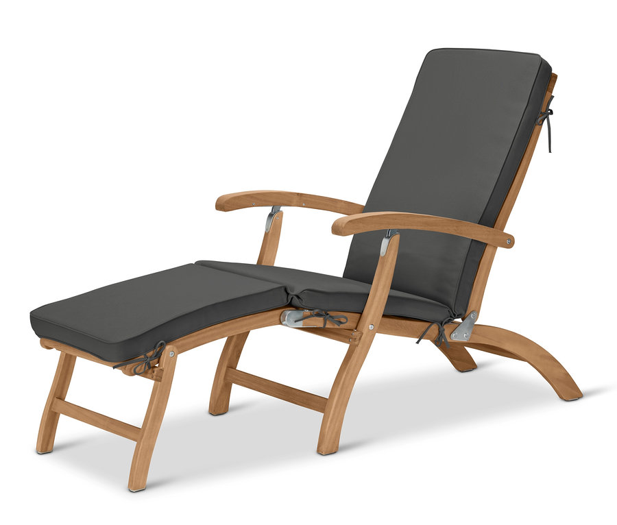 Záhradné ležadlo s mäkkou poduškou.