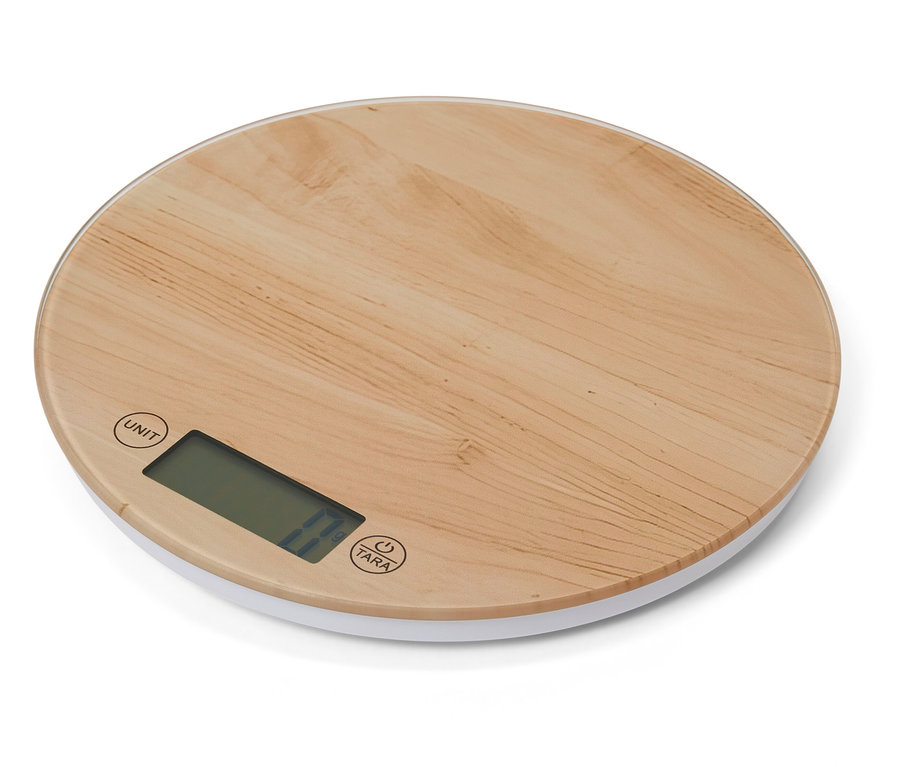Okrúhla kuchynská váha s bambusovým povrchom a bielym okrajom.