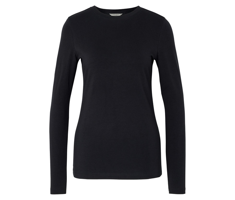 Čierne tričko s dlhým rukávom.