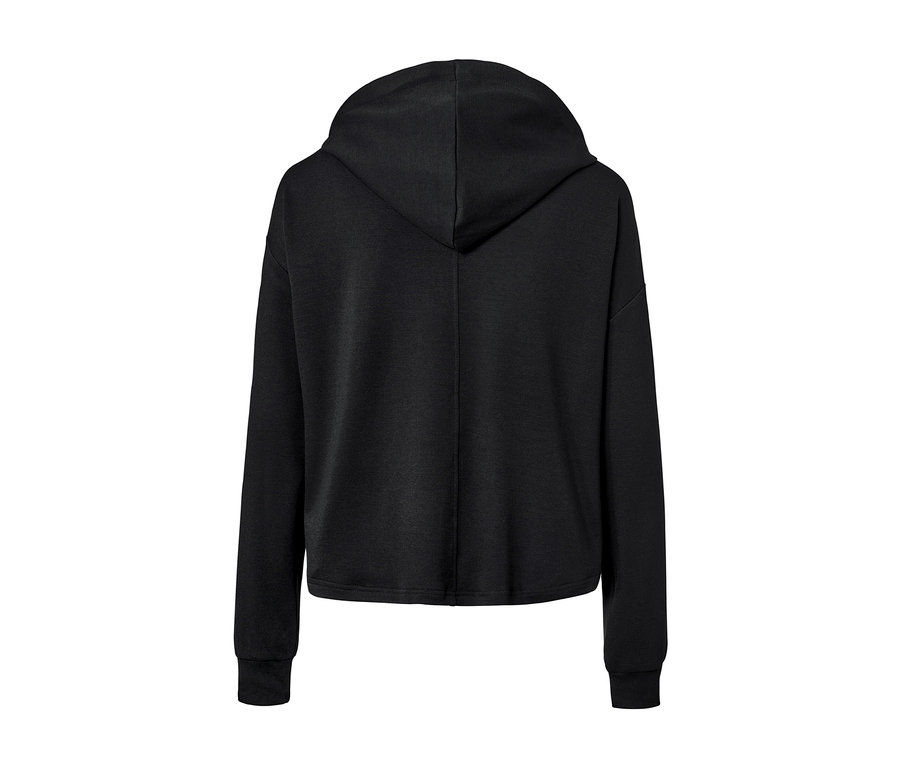 Detail čiernej sedemosminovej domácej súpravy.