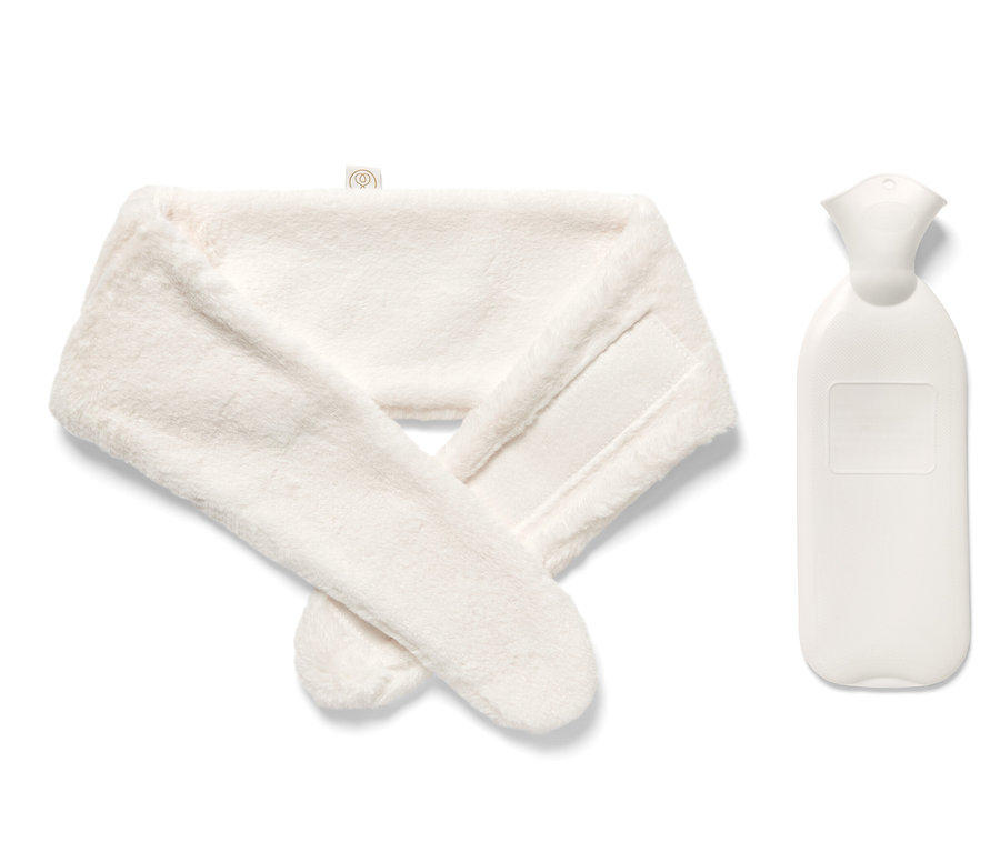 Biely termofor a pás.