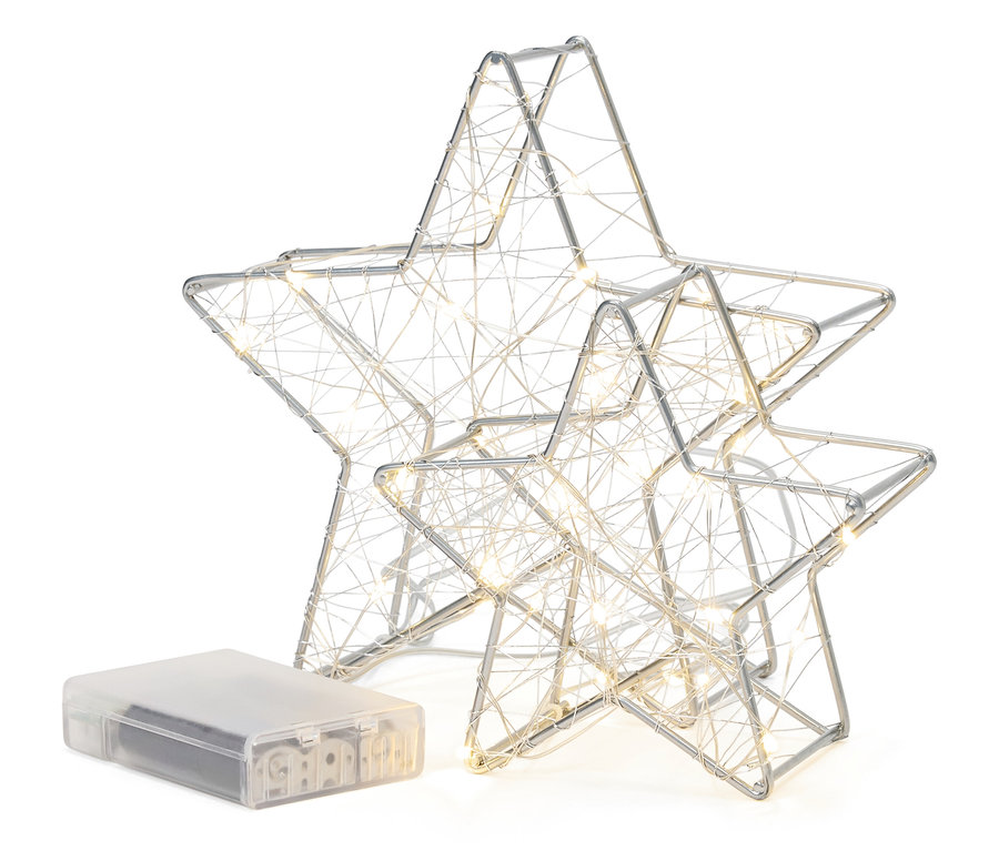Dve strieborné drôtené hviezdy s LED svetlami a batériovým boxom na bielom pozadí.