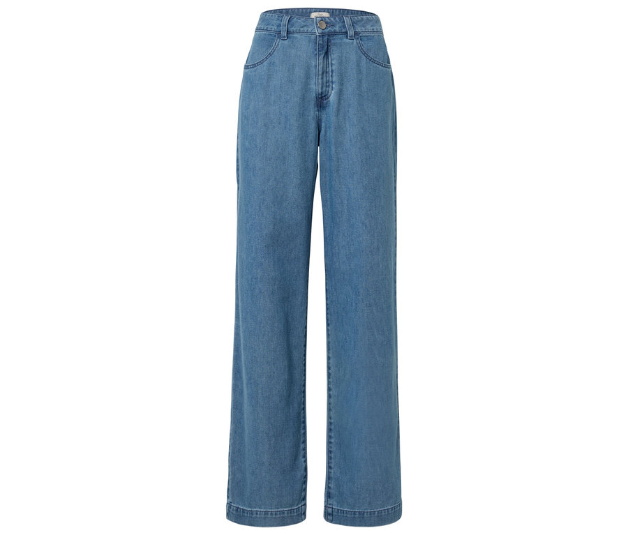 Svetlomodré široké džínsy ležiace.