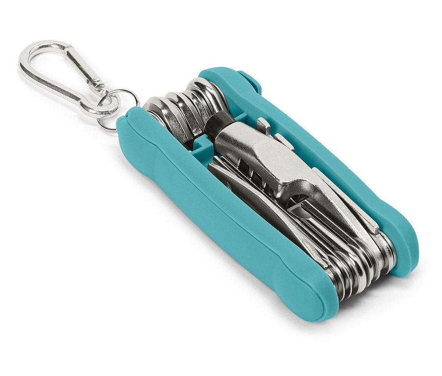 Multifunkčné náradie s karabínou a tyrkysovým puzdrom.