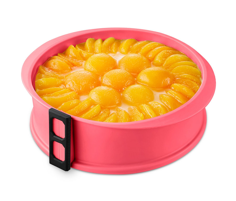 Broskyňový koláč v ružovej forme na tortu a tarte 2 v 1.