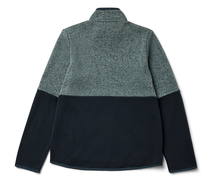 Detailný záber na detskú hybridnú pletenú fleecovú bundu.