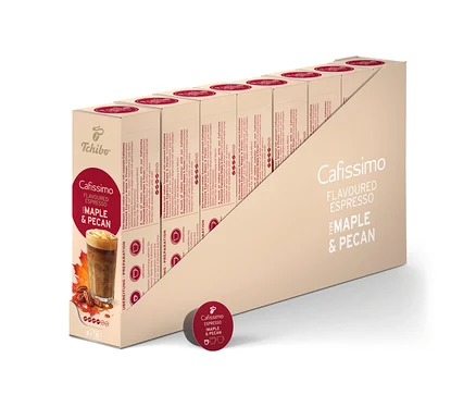 Béžový výstavný box obsahuje 80 kávových kapsúl Cafissimo Flavoured Espresso - Maple & Pecan. Predné balenie zobrazuje kávový nápoj s javorovými listami a pekanovými orechmi a jedna tmavočervená kapsula leží vpredu.
