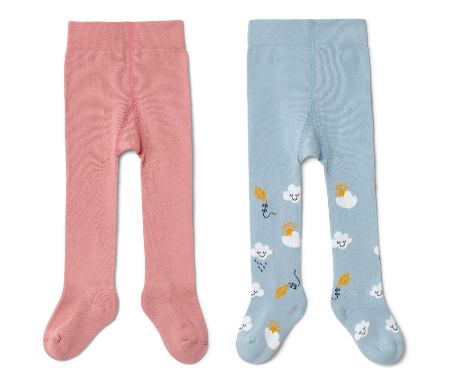 Dvoje detské pančuchy: jedny ružové a jedny modré s potlačou obláčikov.