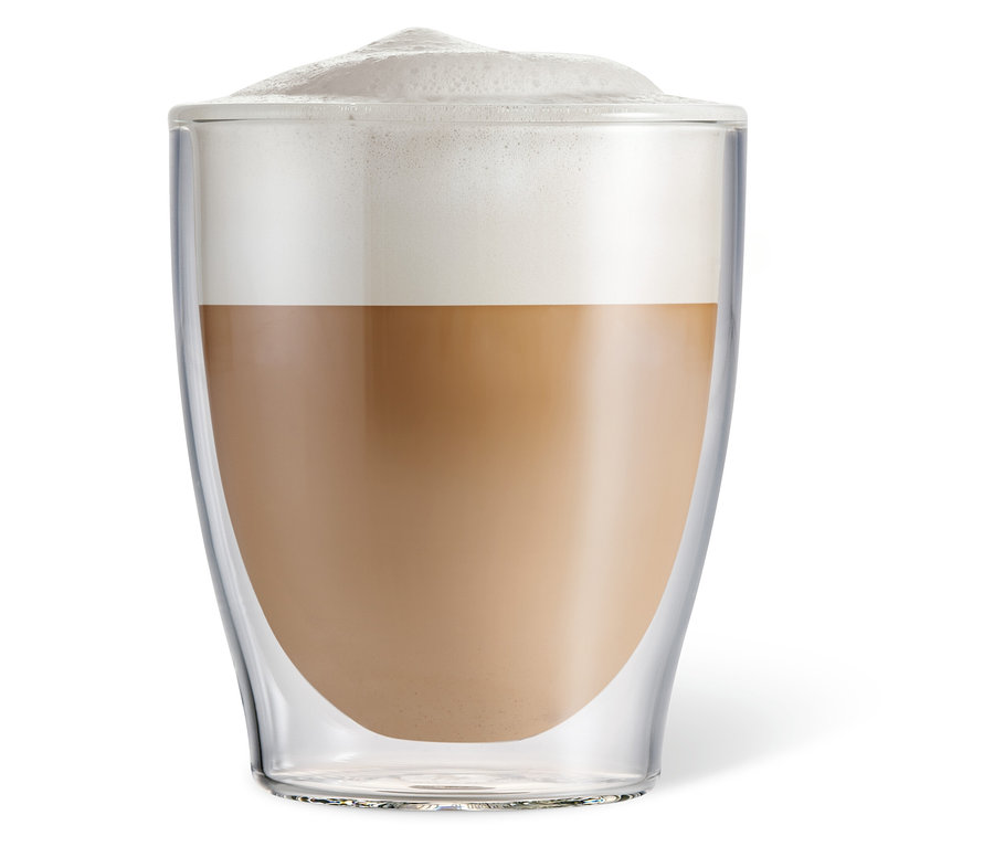 Káva s penou v dvojstennej šálke na caffè crema.