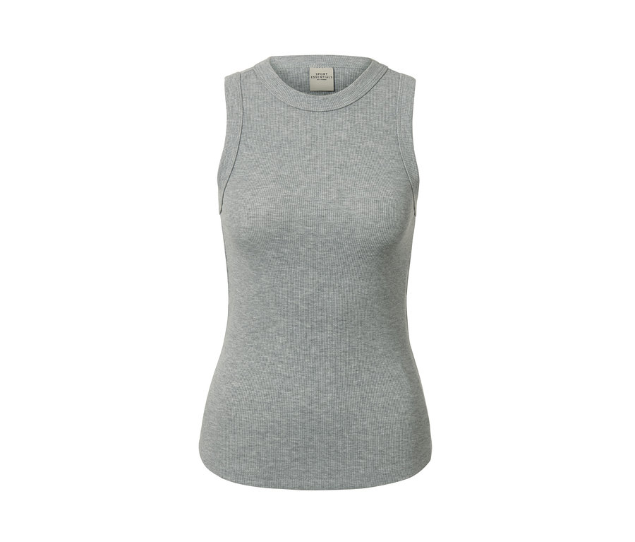 Detailný záber na športový top svetlosivej farby s melírom.