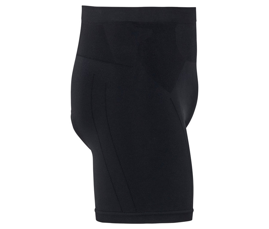 Čierne, krátke cyklistické šortky na bielom pozadí.