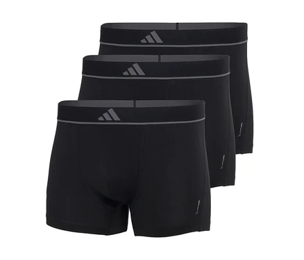 Tri čierne boxerky naukladané na sebe, každé s tmavosivým pásom, sivým logom Adidas a tenkým sivým pruhom. Text „CLIMACOOL“ je viditeľný na boku každých boxeriek.