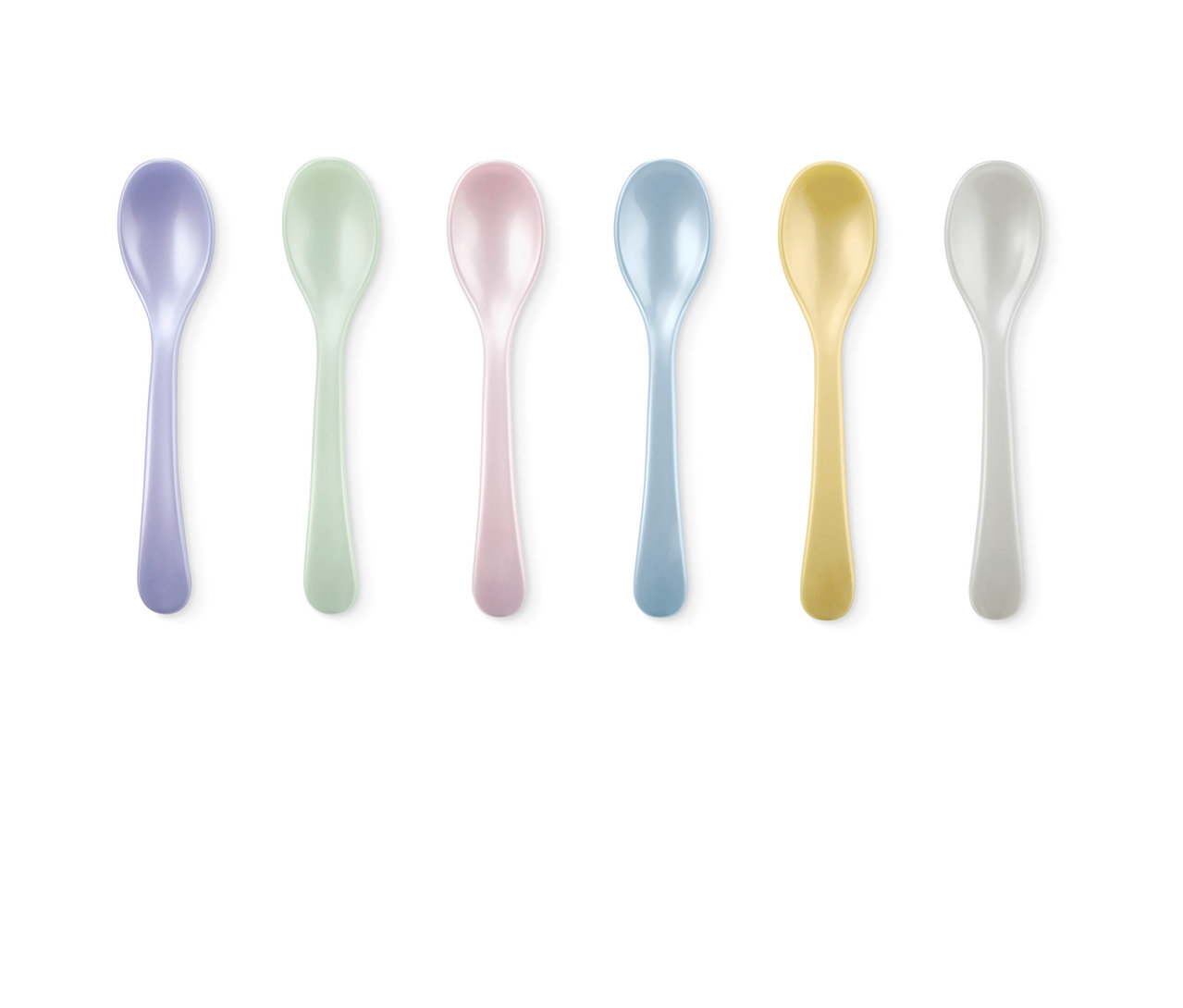 Šesť farebných lyžičiek na vajíčka.