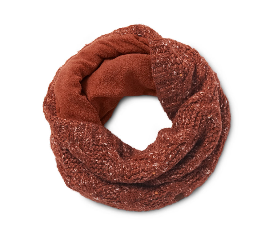 Hnedý pletený dutý šál s flísovou podšívkou.