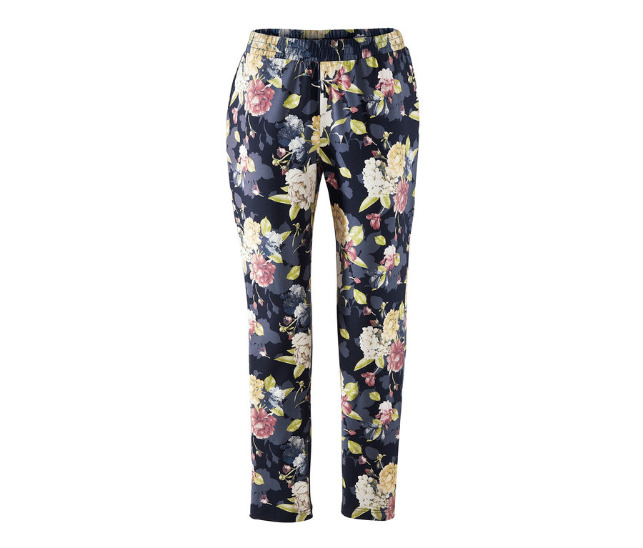 Pyžamové nohavice s kvetinovou potlačou.