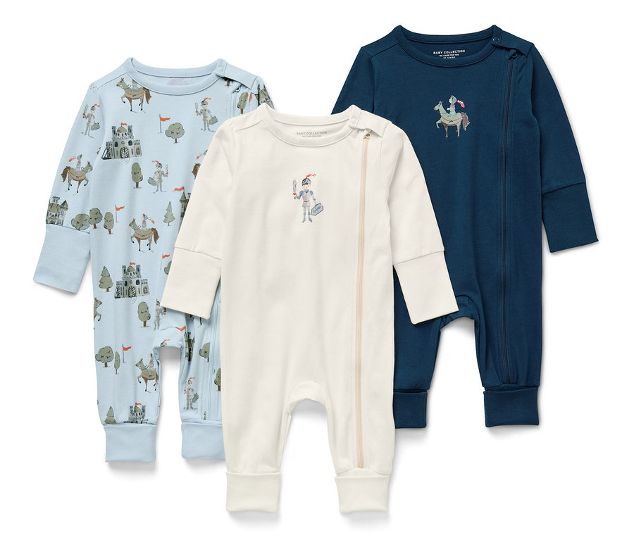 Tri pyžamá pre bábätká s motívom rytiera.