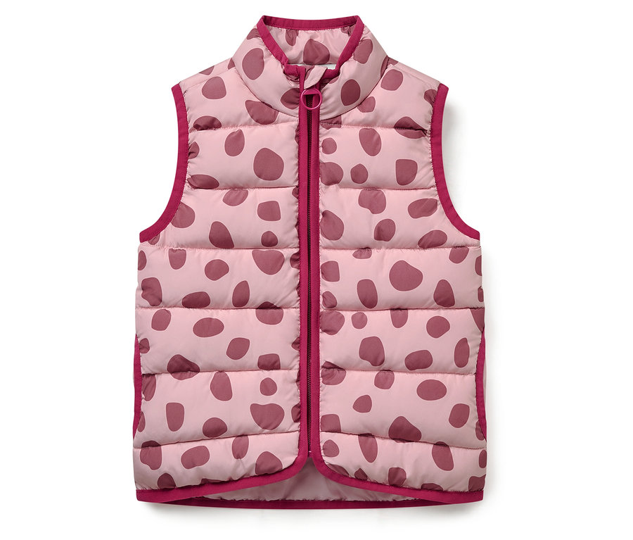 Ružová prešívaná vesta s bordovými bodkami a bordovým lemom.