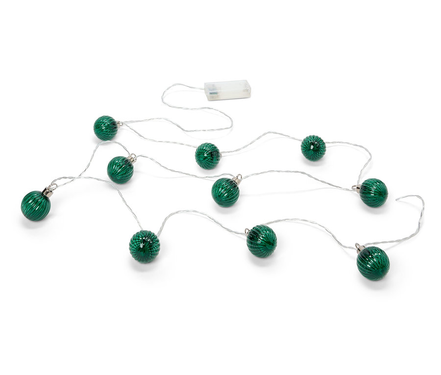 Reťaz s desiatimi zelenými guľami a batériovým boxom na bielom pozadí.