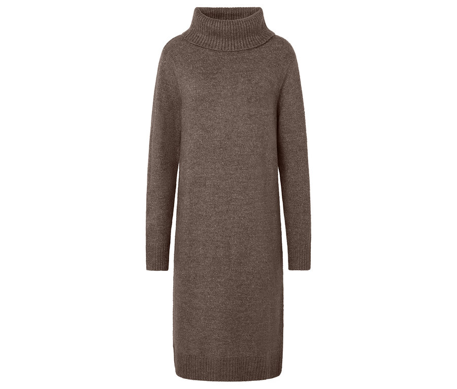 Hnedé pletené šaty s rolákom.