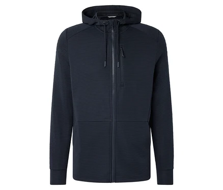 Detailný záber na tmavomodrú mikinu s kapucňou na zips.