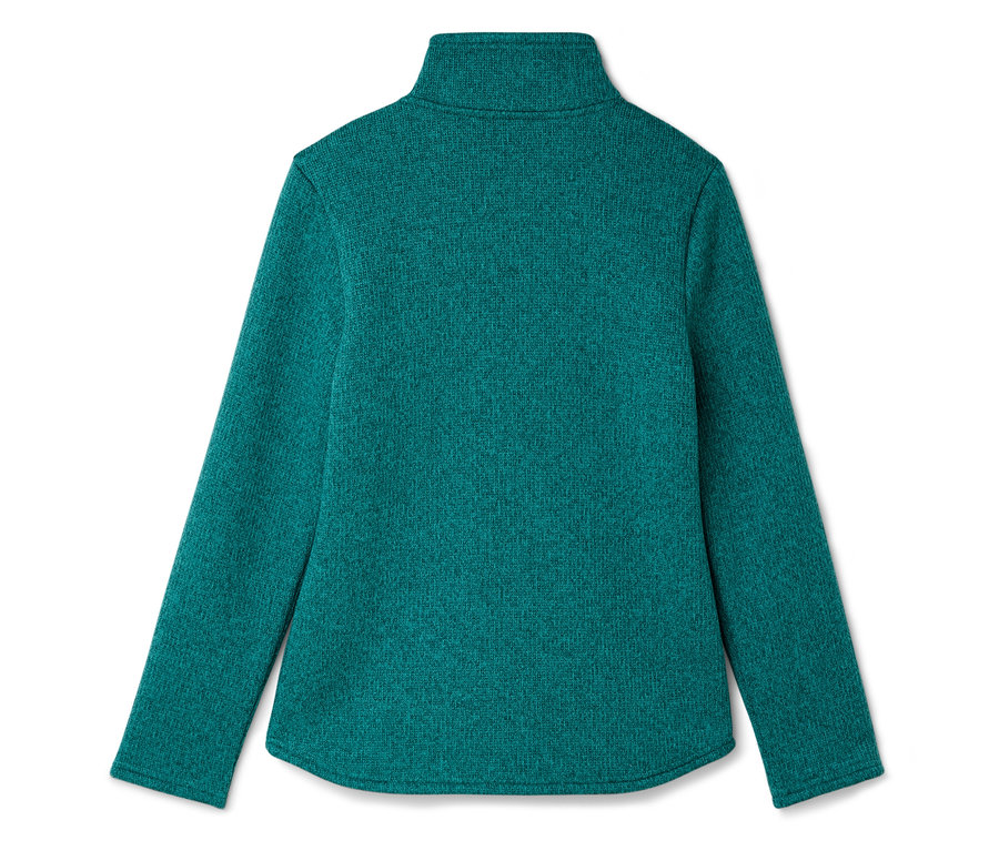 Pohľad zozadu na zelený sveter s dlhými rukávmi a rolákom.