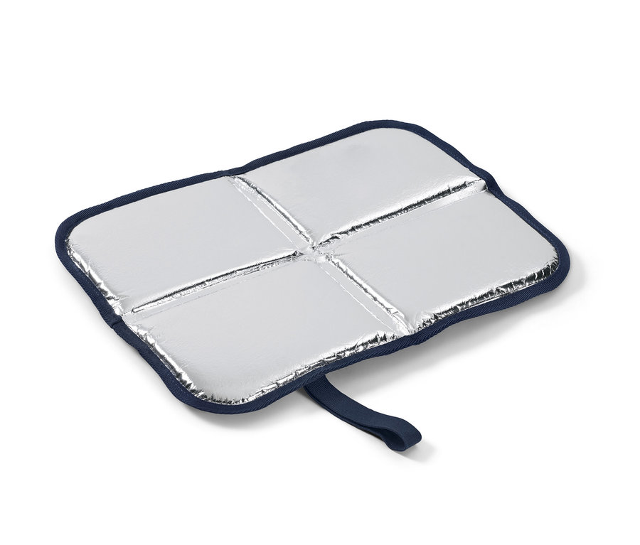 Skladací termo vankúš na sedenie s modrým lemom a striebornou termoizolačnou vrstvou.