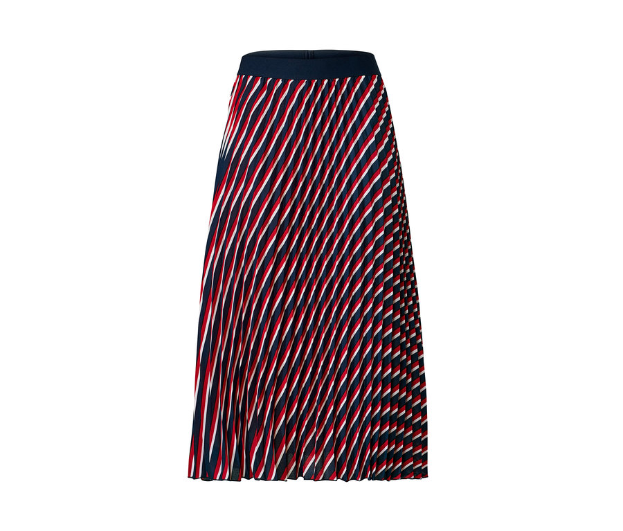 Plisovaná sukňa s červeno-bielo-modrými pruhmi.
