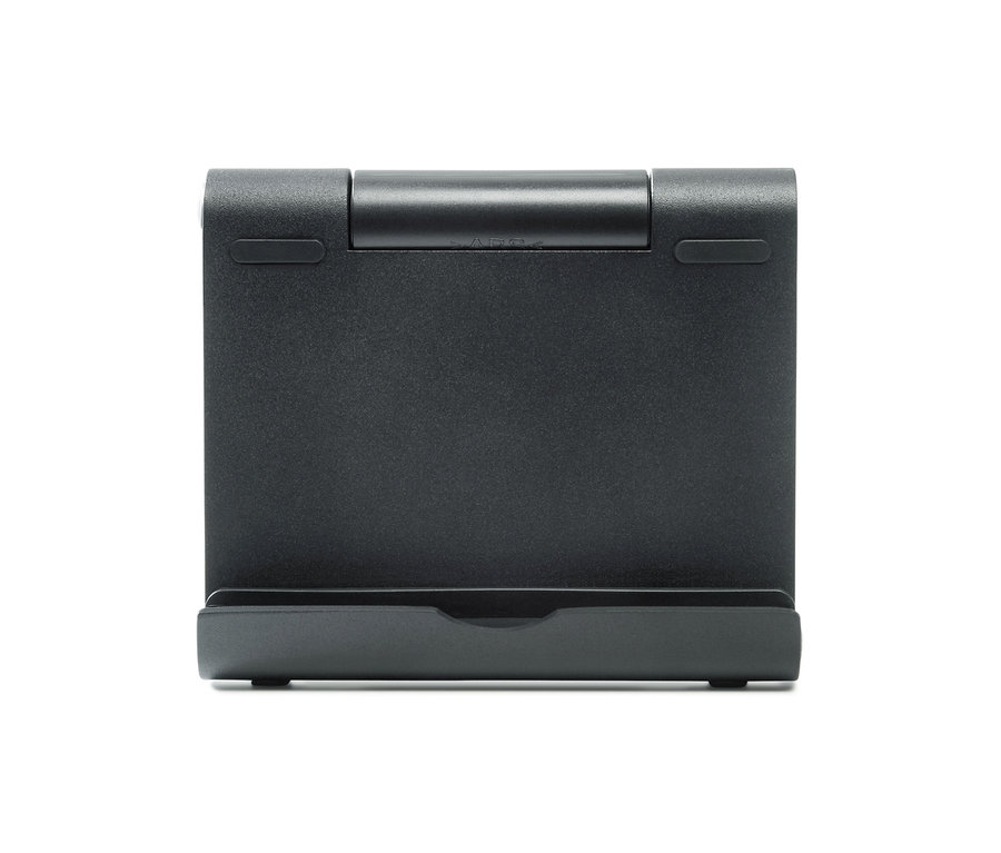 Detailný záber na čierny stojan na smartfón a tablet.