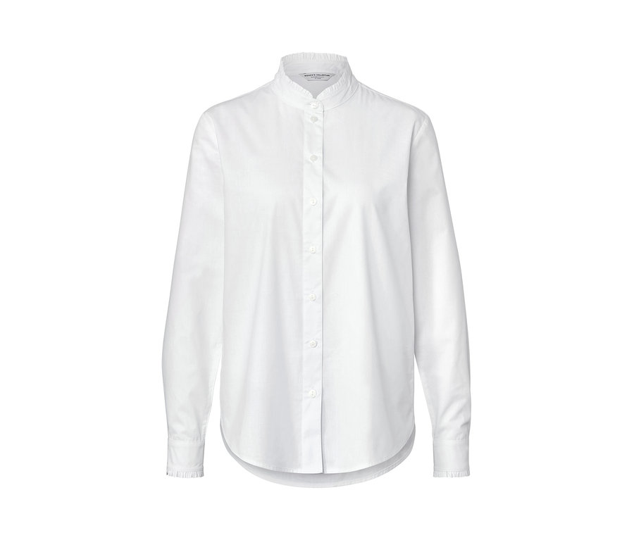 Biela blúzka s nariaseným detailom.