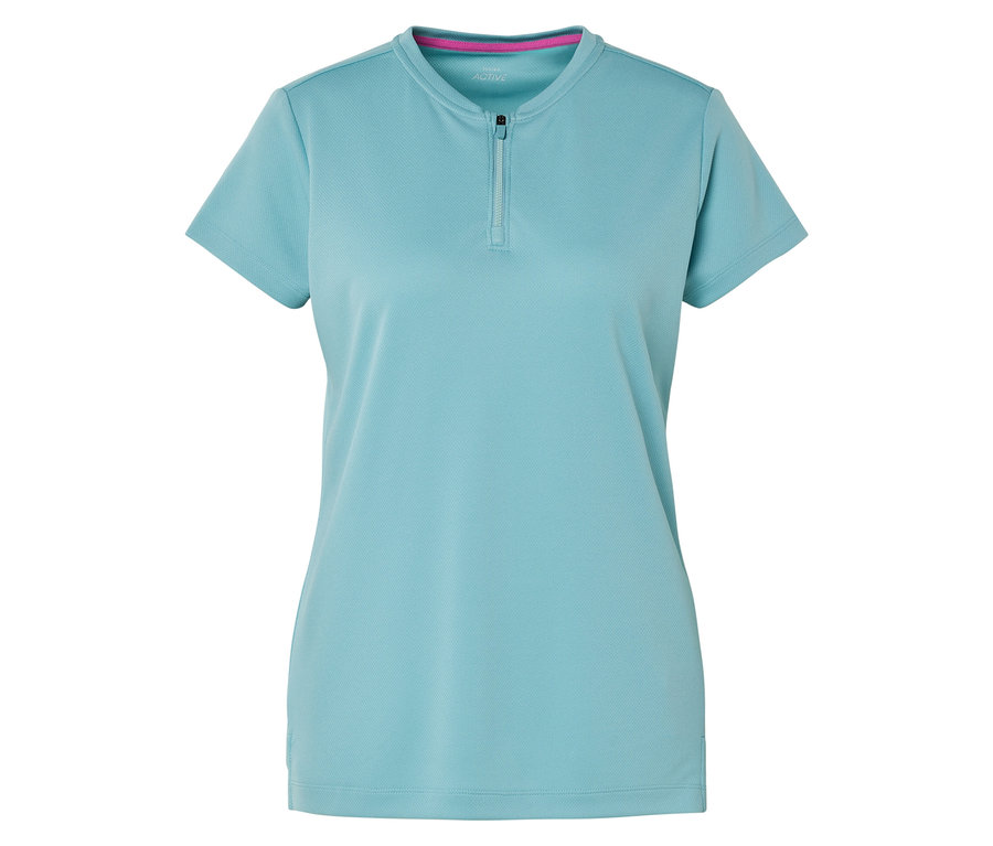 Svetlomodré tričko s krátkymi rukávmi a krátkym zipsom.