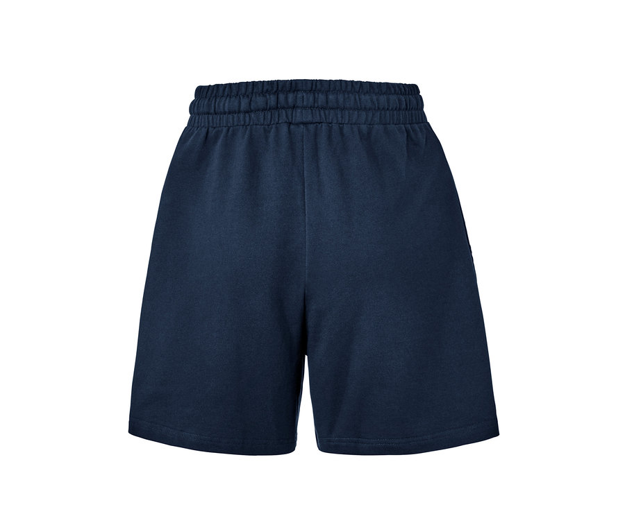 Tmavomodré športové šortky z teplákoviny s elastickým pásom.