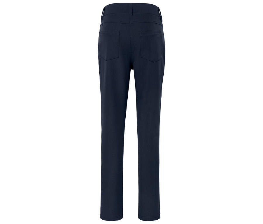 Detail zadnej strany tmavomodrých nohavíc.