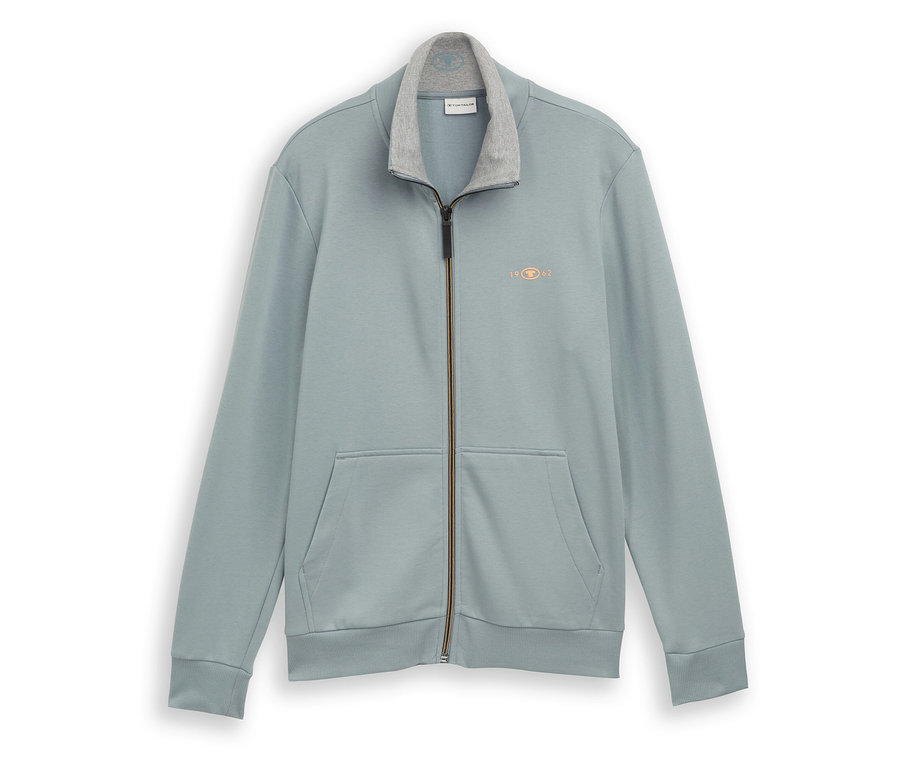 Svetlozelená mikina so stojačikom Tom Tailor so zipsom. Má dve vrecká a malé logo.