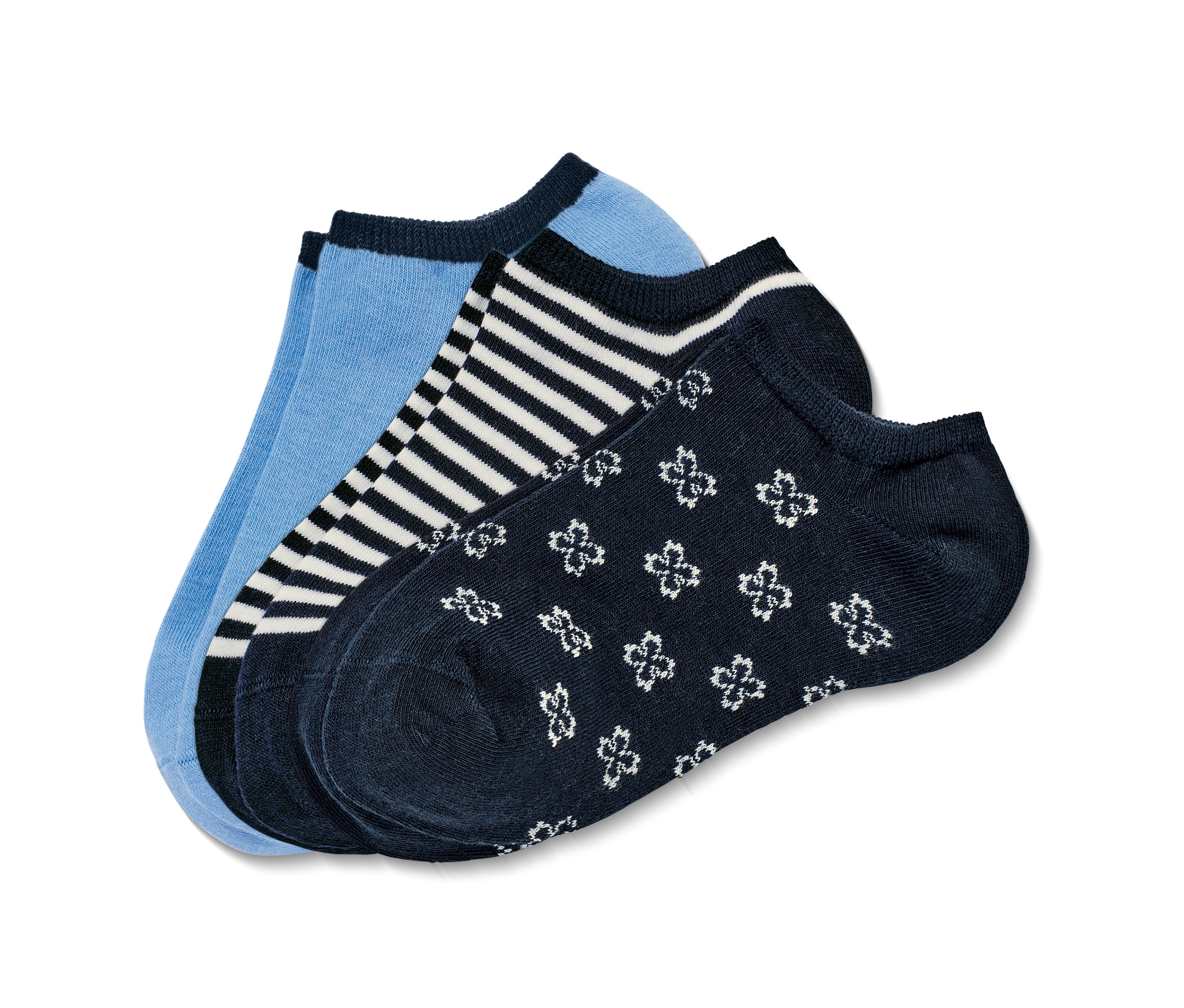Tri páry nízkych ponožiek: svetlomodré, prúžkované a s kvetinovým vzorom.