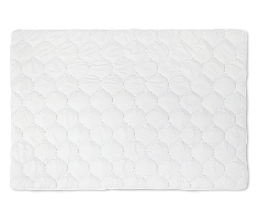 Biela prikrývka vhodná na vyváranie, štandardná veľkosť, leží plocho na bielom povrchu.