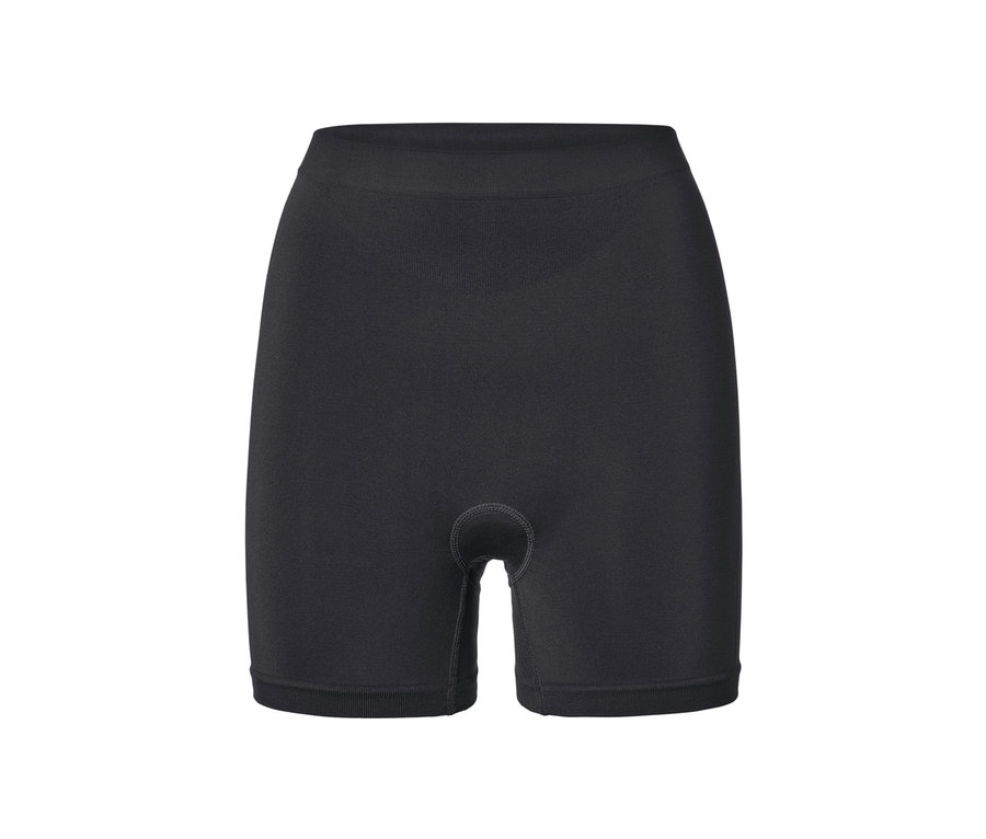 Čierne cyklistické spodky na bielom pozadí.