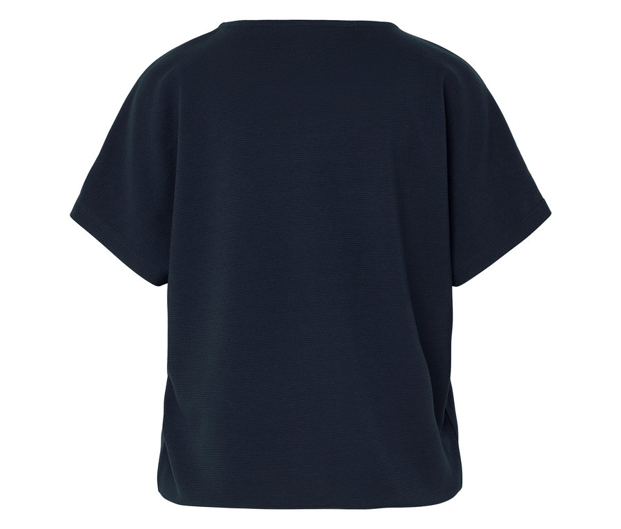 Tmavomodré tričko s krátkymi rukávmi, fotené zozadu.