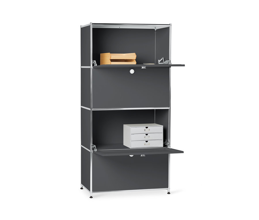 Sivá kovová vysoká skrinka »CN3« so 4 výklopnými priehradkami, z ktorých sú dve otvorené.