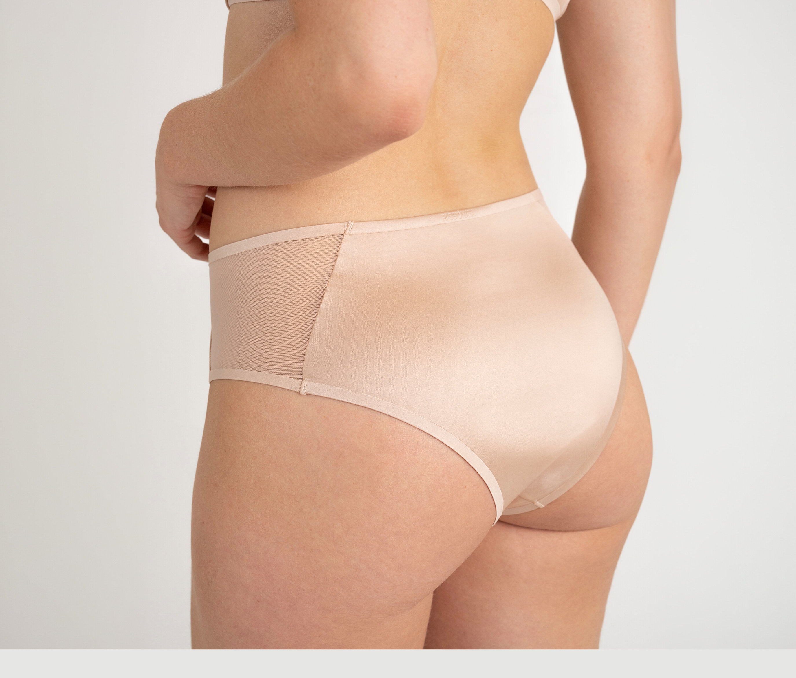 Nohavičky Passionata High Waist Slip »Bianca«, dunová