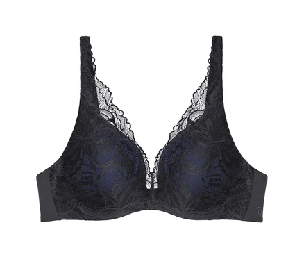 Čierna podprsenka Triumph Body Makeup Illusion Lace WP s čipkou.