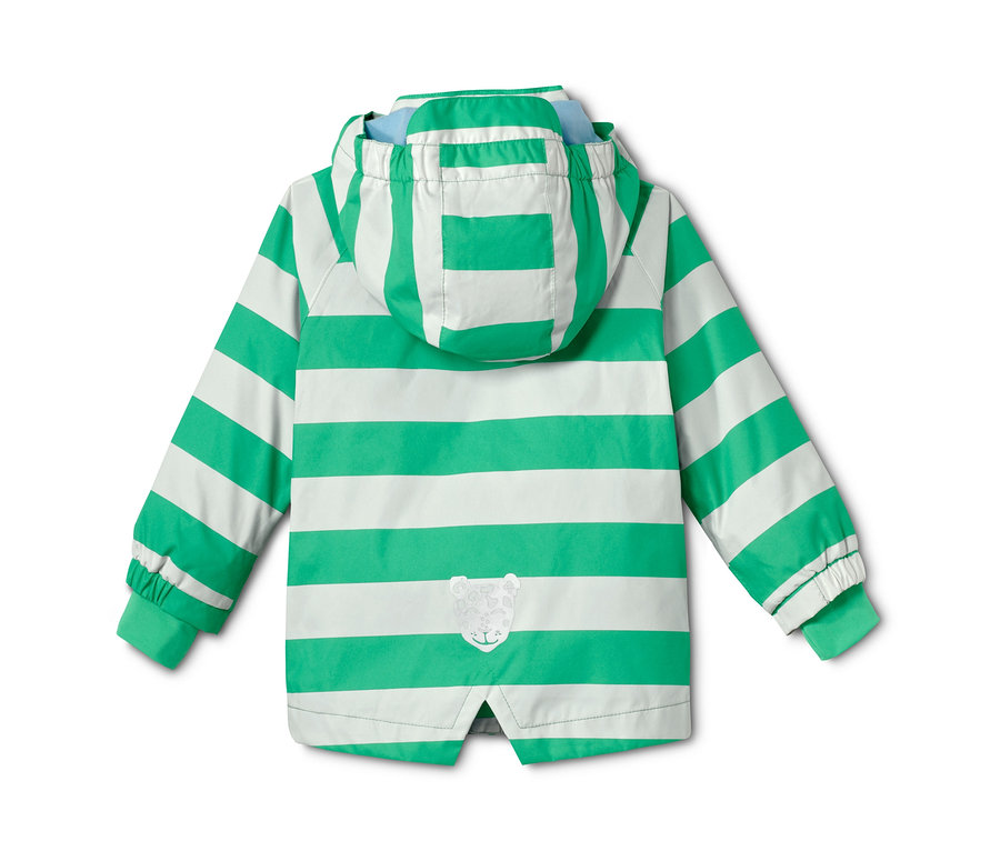 Pruhovaná bunda do dažďa z recyklovaného materiálu zozadu.