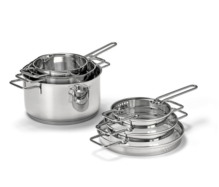 Profesionálne hrnce z ušľachtilej ocele, 3 ks, naskladané na sebe.