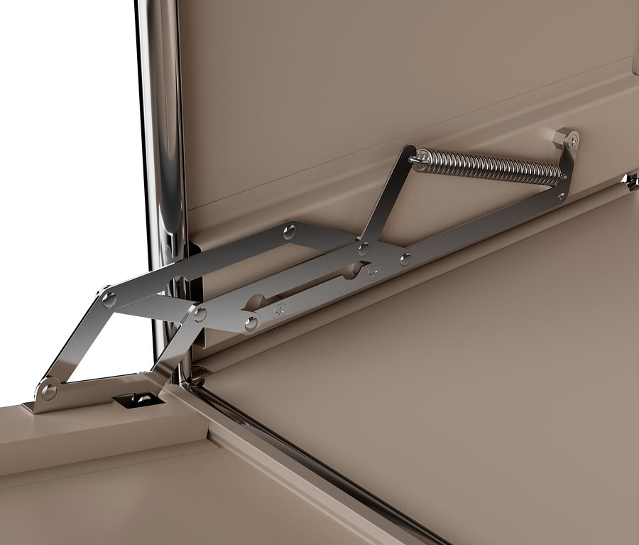 Detail hnedosivej kovovej skrinky »CN3« s výklopnými priečinkami a kovovým mechanizmom.