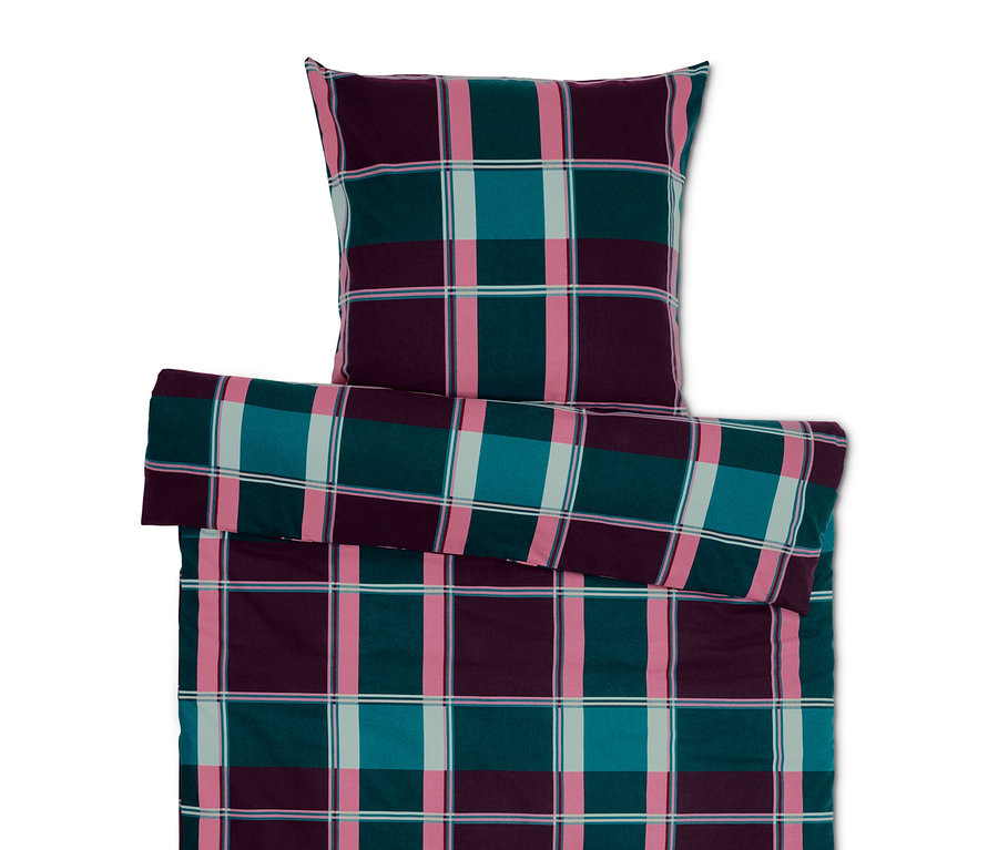 Súprava posteľnej bielizne s károvaným vzorom v odtieňoch fialovej, zelenej a ružovej.