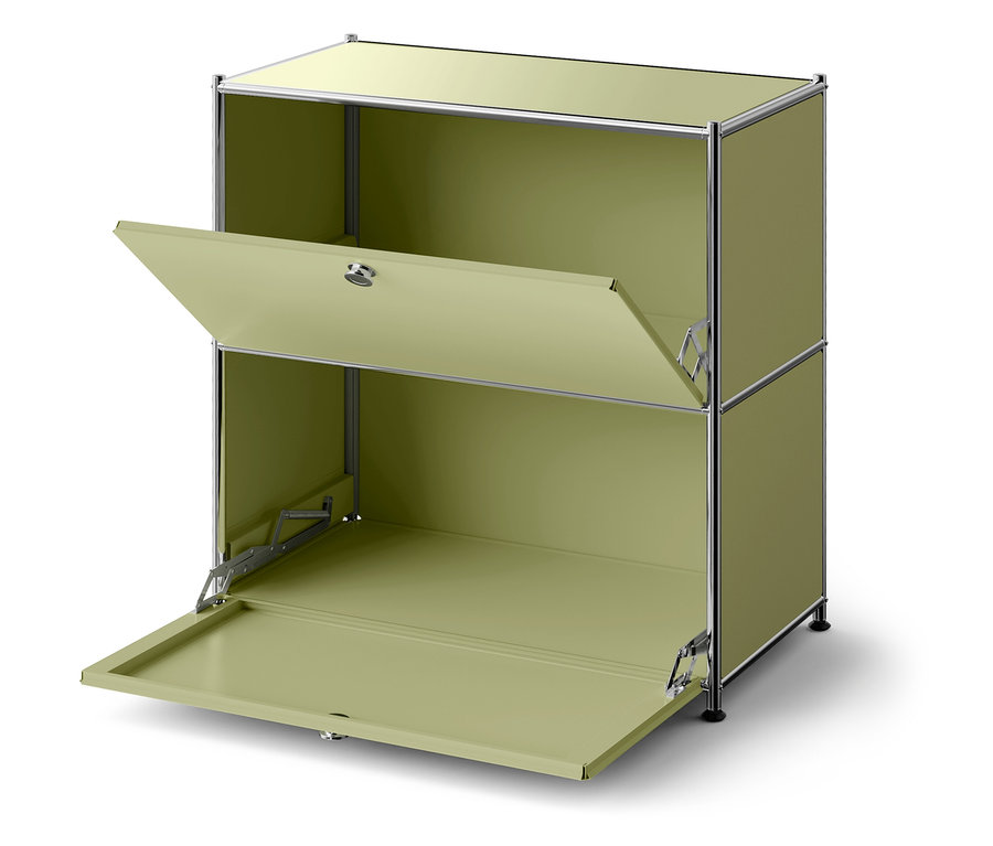 Zelená skrinka s dvomi otvorenými dvierkami.