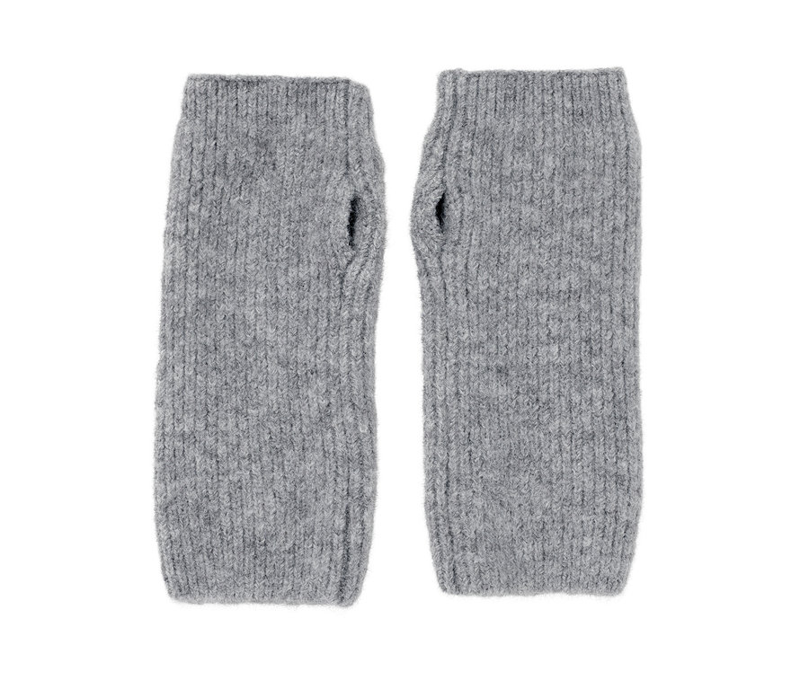 Dva sivé návleky na ruky ležia vedľa seba.