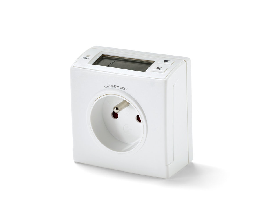 Biely merač spotreby elektrickej energie s malým displejom.